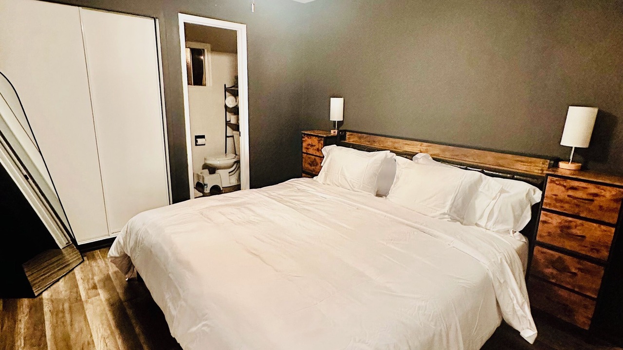 Photo of Bedroom in Northwest Anaheim
