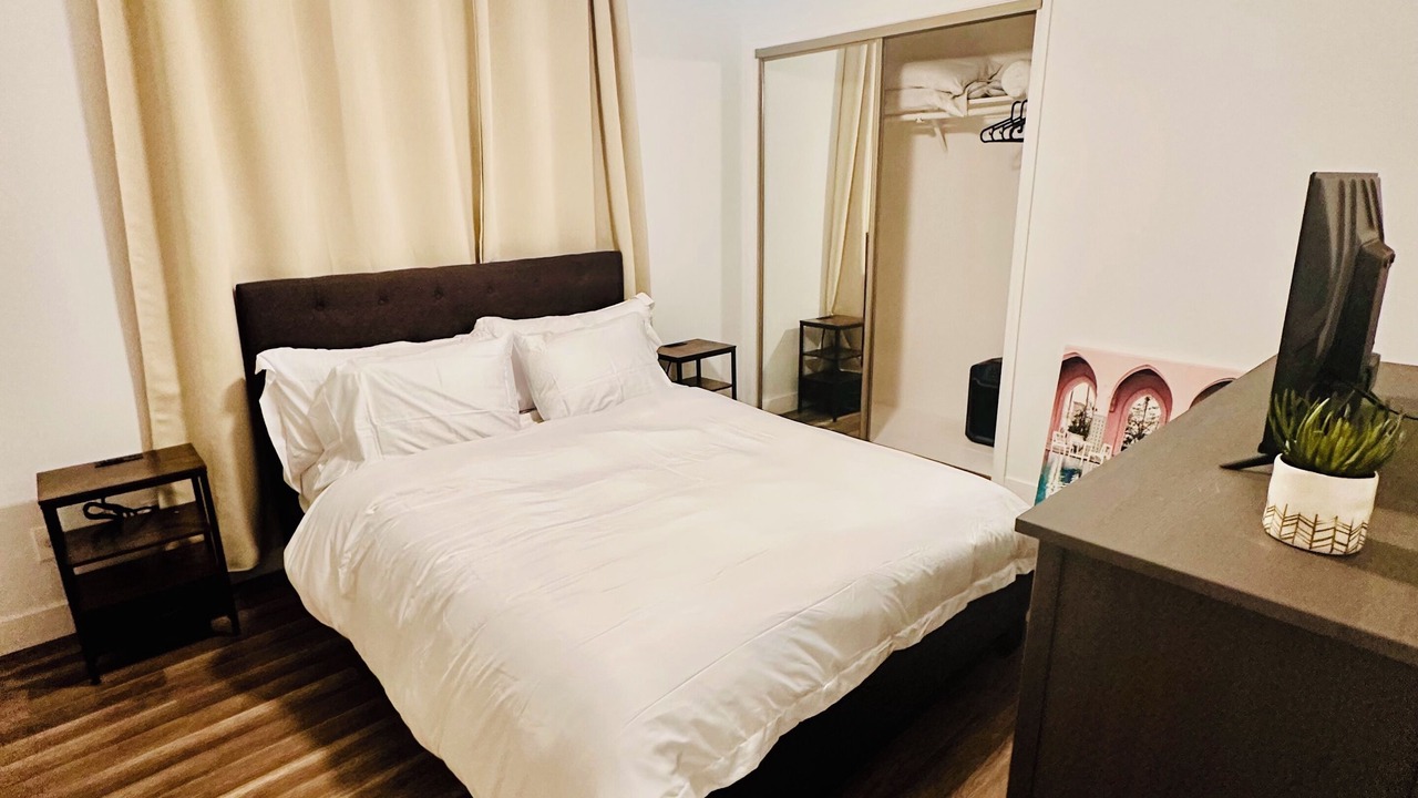 Photo of Bedroom in Northwest Anaheim