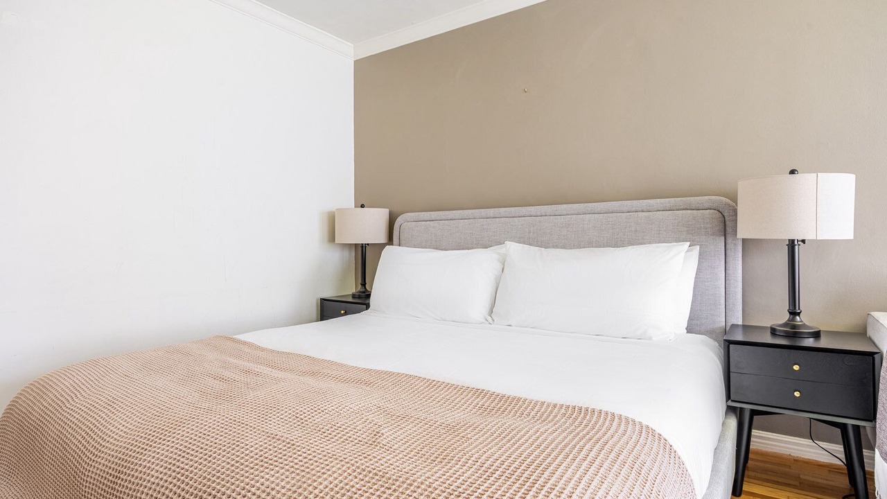 Photo of Bedroom in Beverly Hills