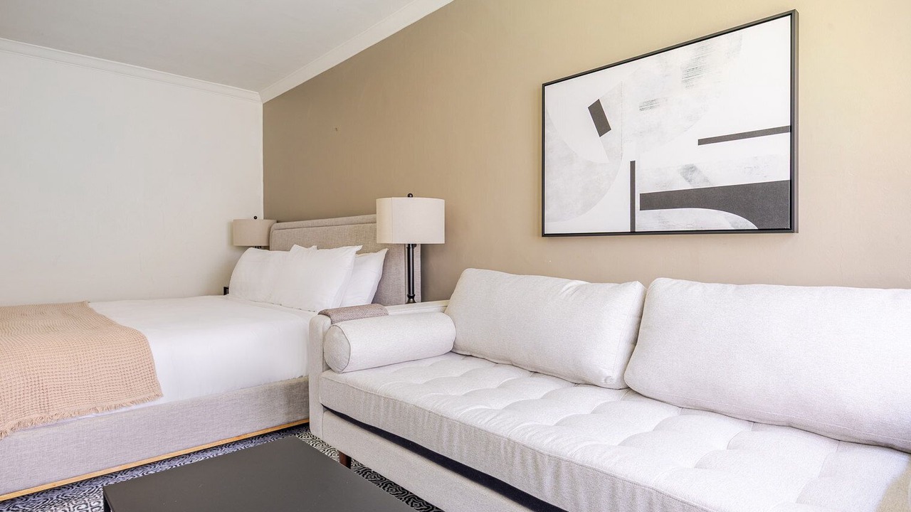 Photo of Bedroom in Beverly Hills
