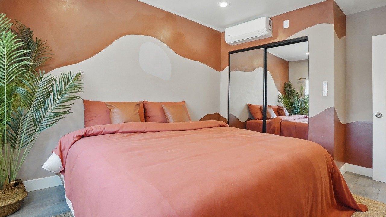 Photo of Bedroom in Hawthorne