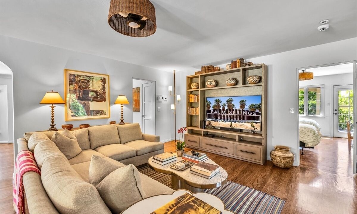 Photo of Livingroom in The Mesa