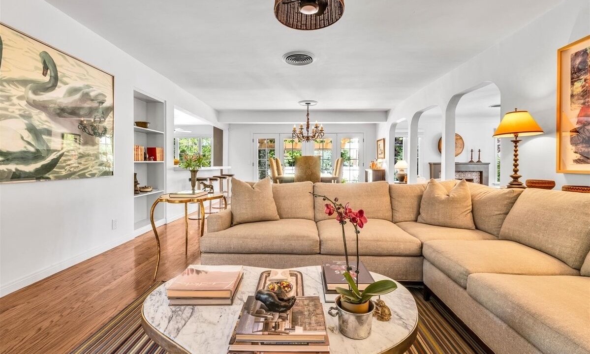 Photo of Livingroom in The Mesa