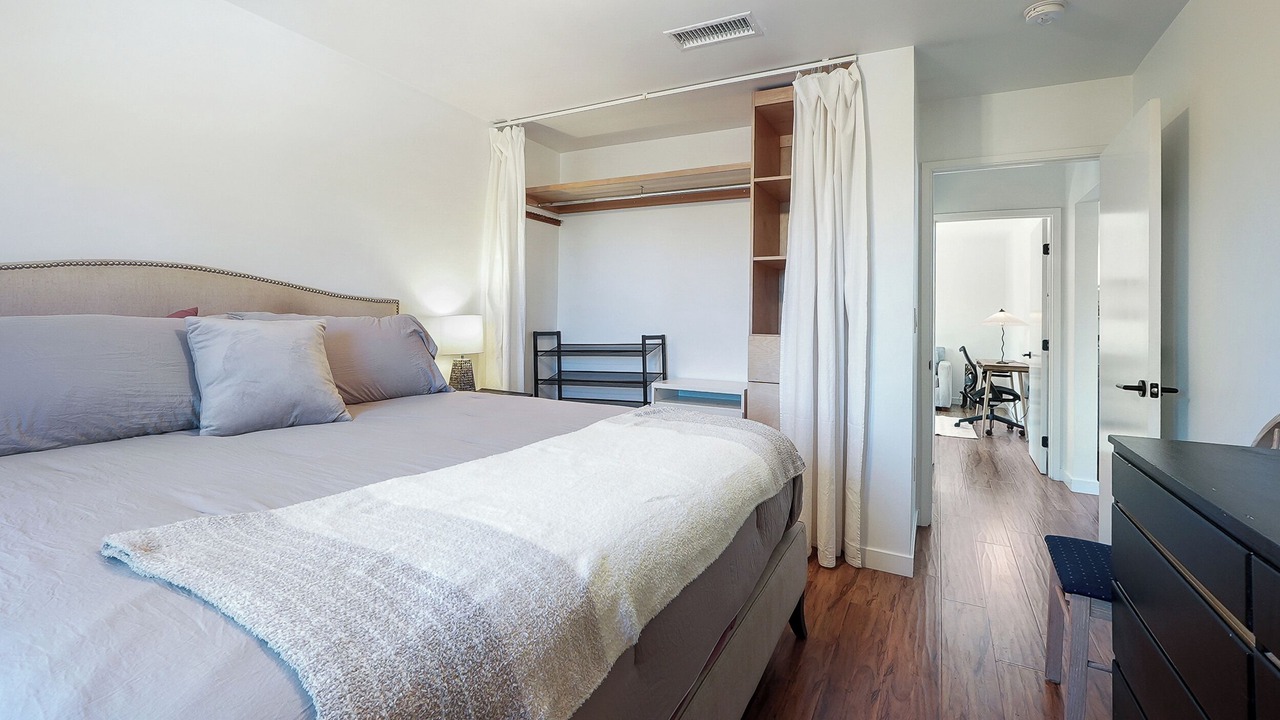 Photo of Bedroom in Los Feliz