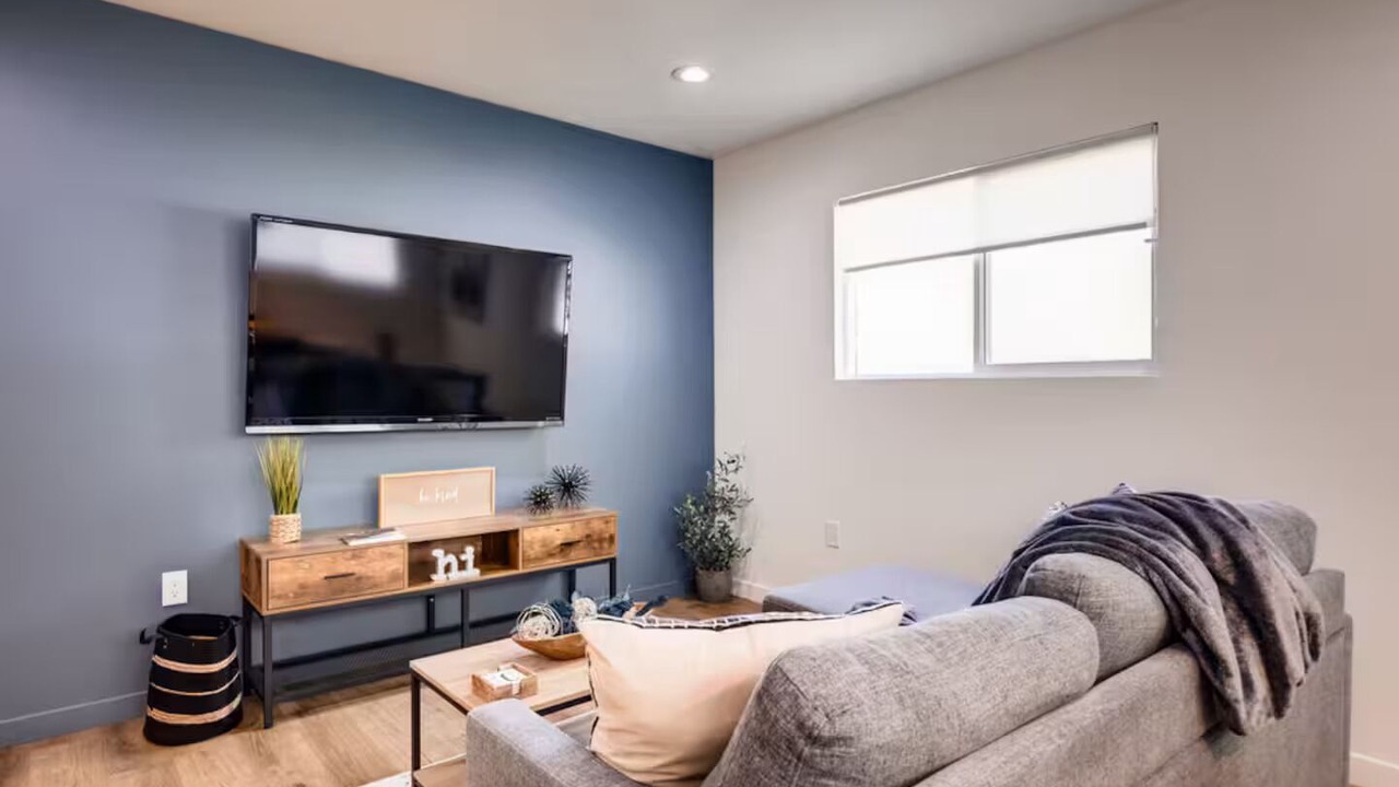 Photo of Livingroom in Charter Oak