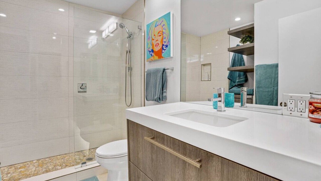 Photo of Bathroom in Historic Tennis Club