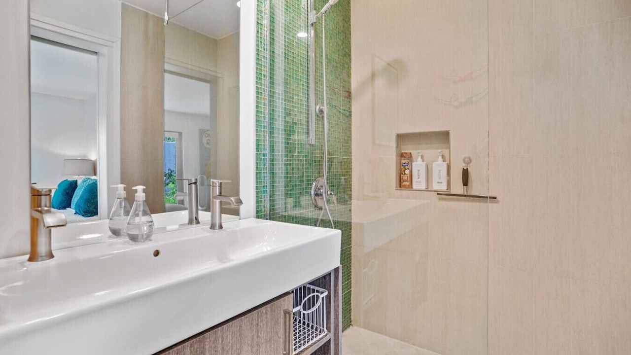 Photo of Bathroom in Historic Tennis Club