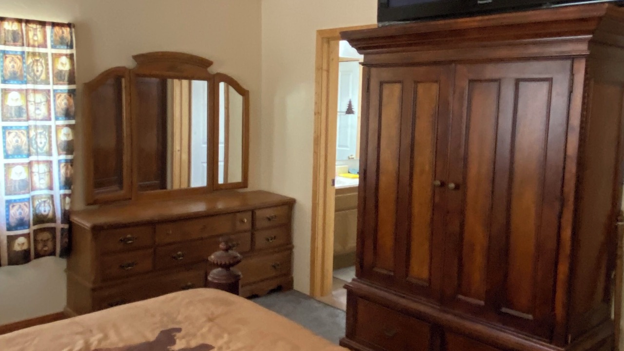 Photo of Bedroom in Fawnskin