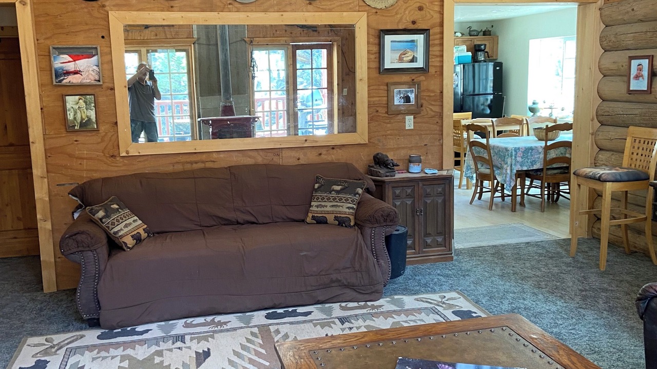 Photo of Livingroom in Fawnskin