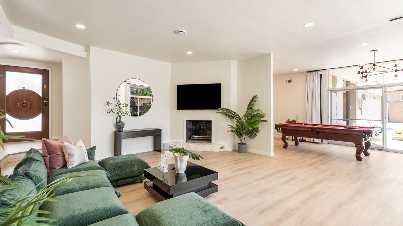 Photo of Livingroom in Walnut Valley