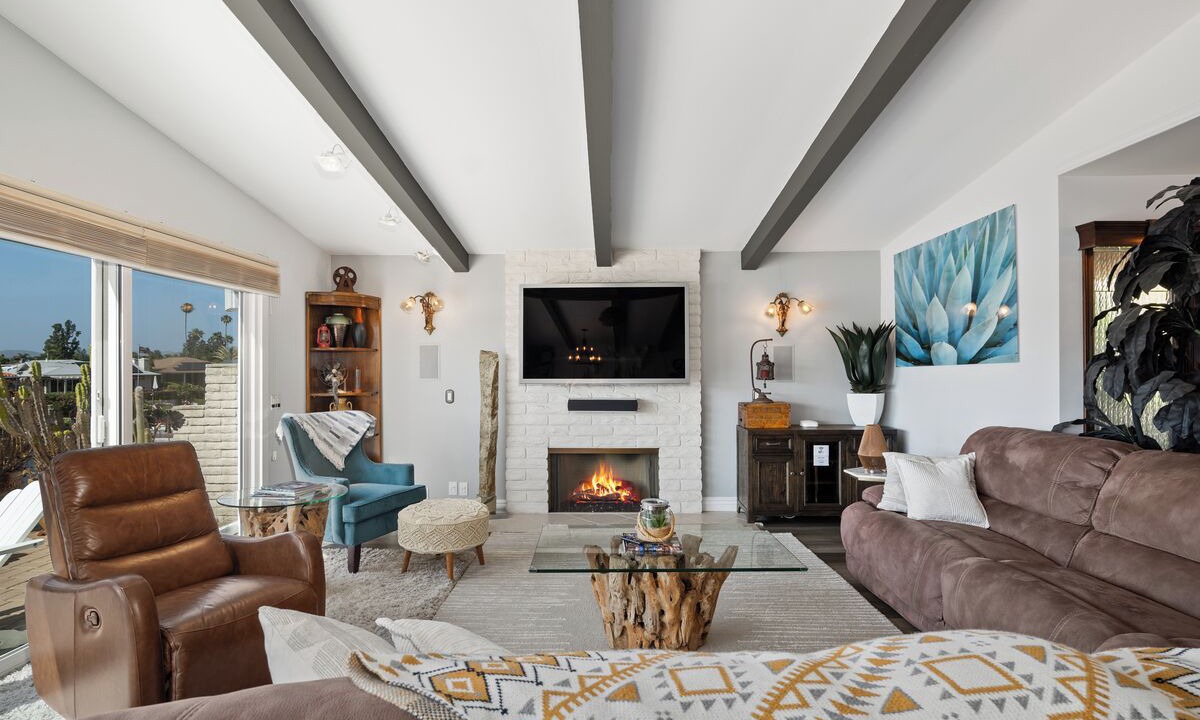 Photo of Livingroom in Lake San Marcos