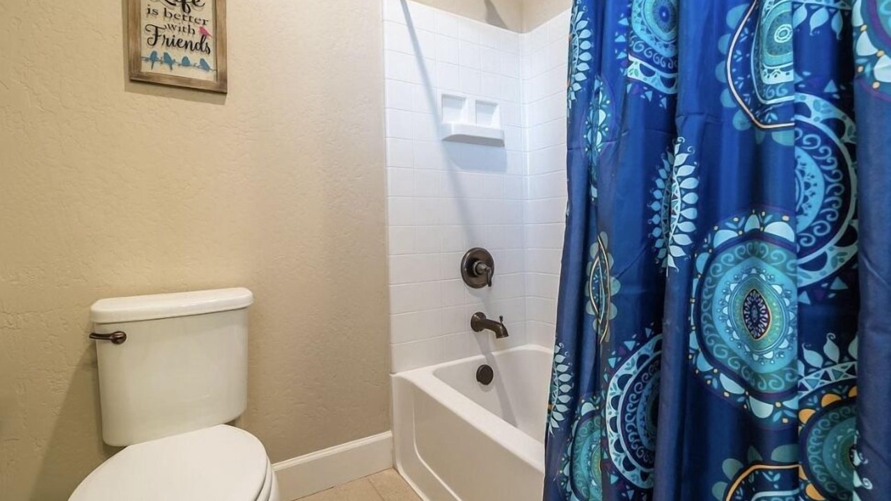 Photo of Bathroom in Hanford