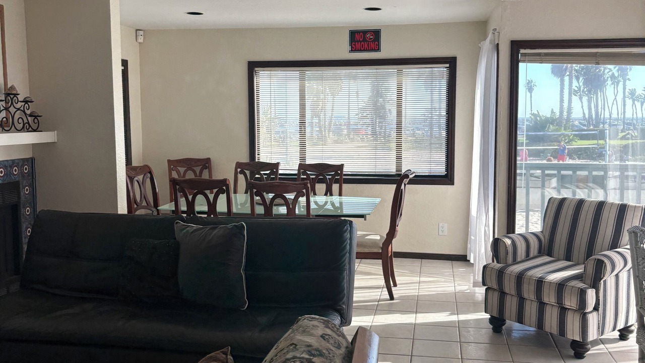 Photo of Livingroom in South Mission Beach