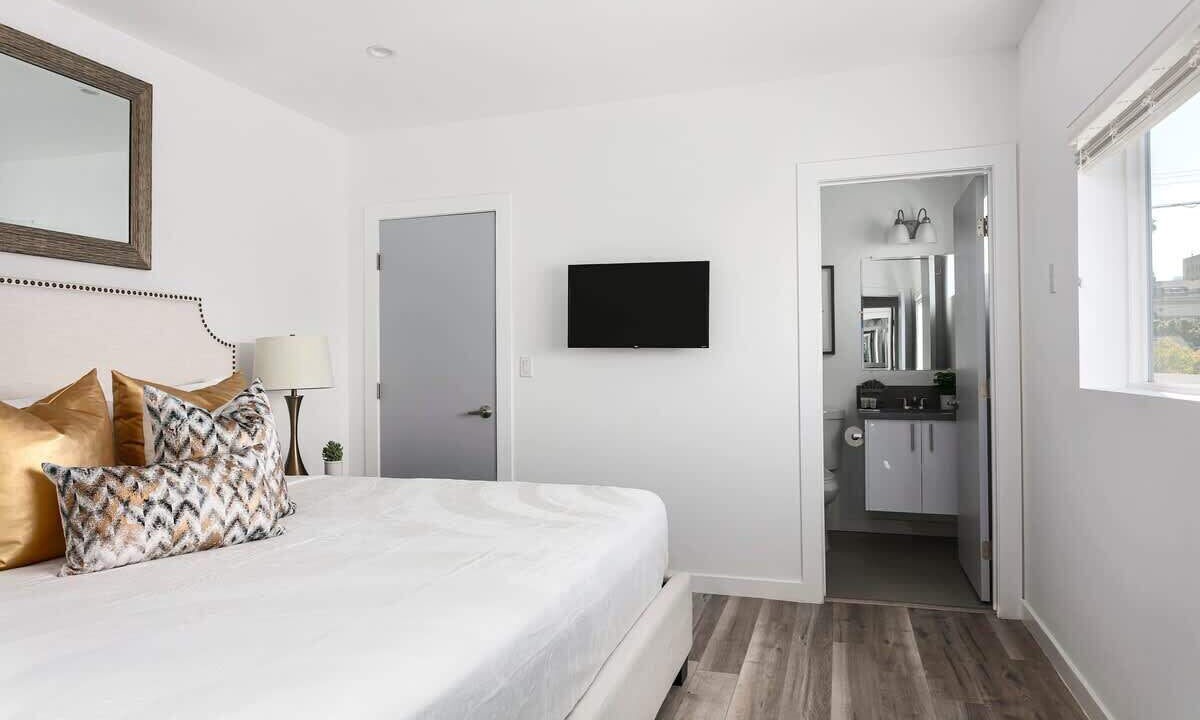 Photo of Bedroom in Westlake
