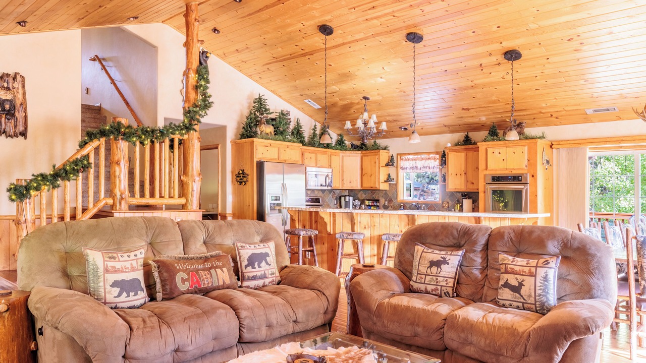 Photo of Livingroom in Whispering Forest