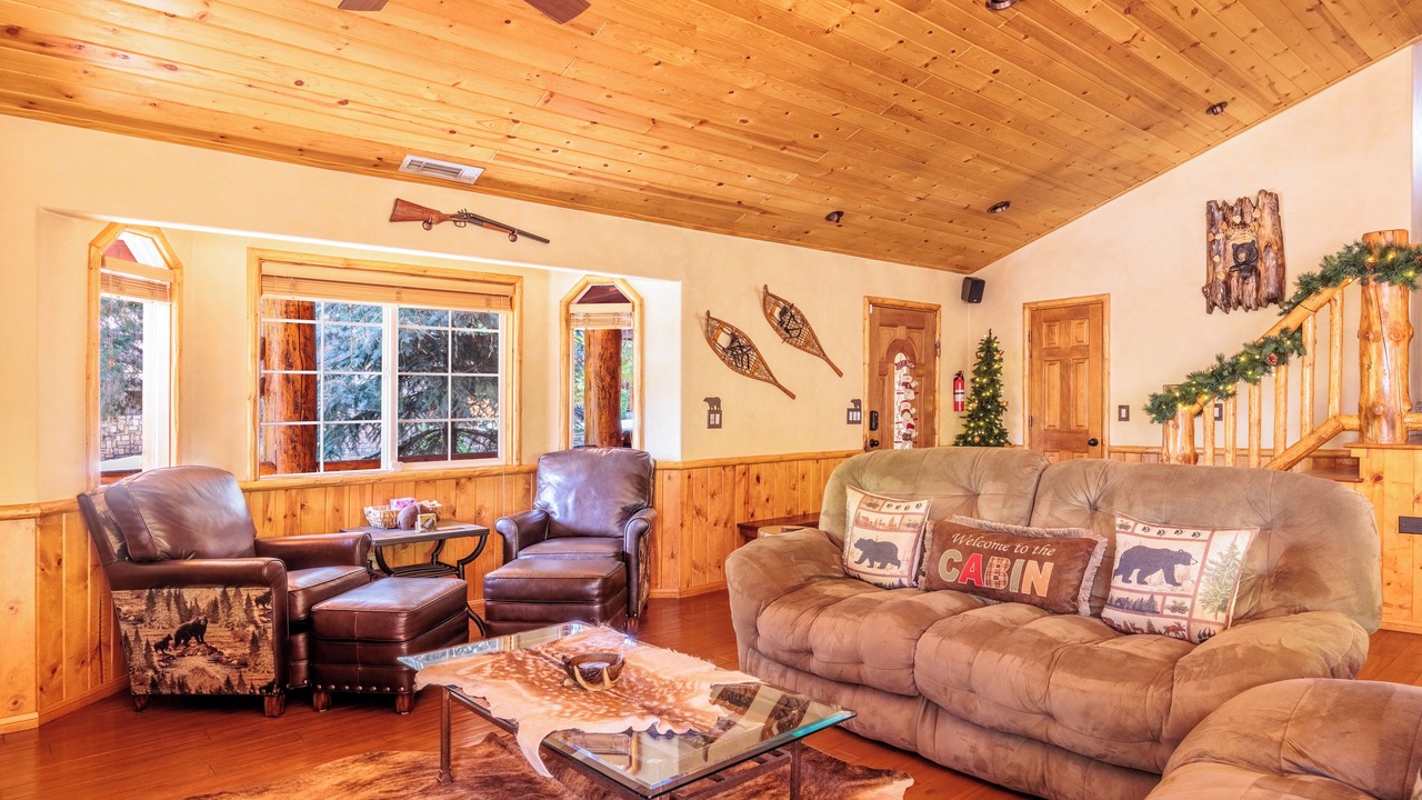 Photo of Livingroom in Whispering Forest