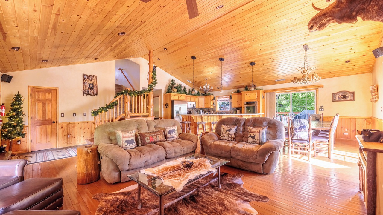 Photo of Livingroom in Whispering Forest