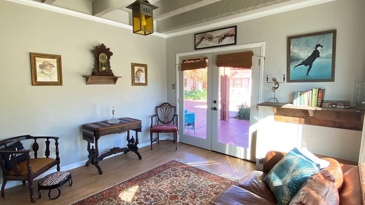 Photo of Livingroom in Willits