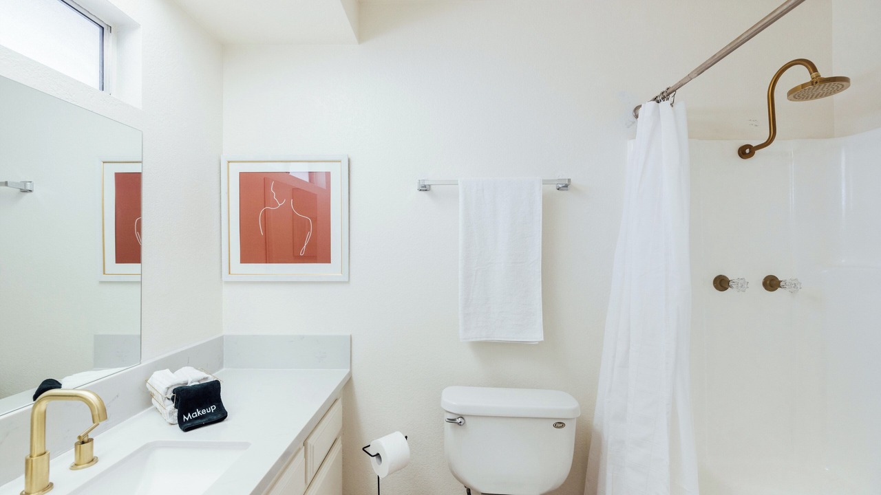 Photo of Bathroom in Indian Cove