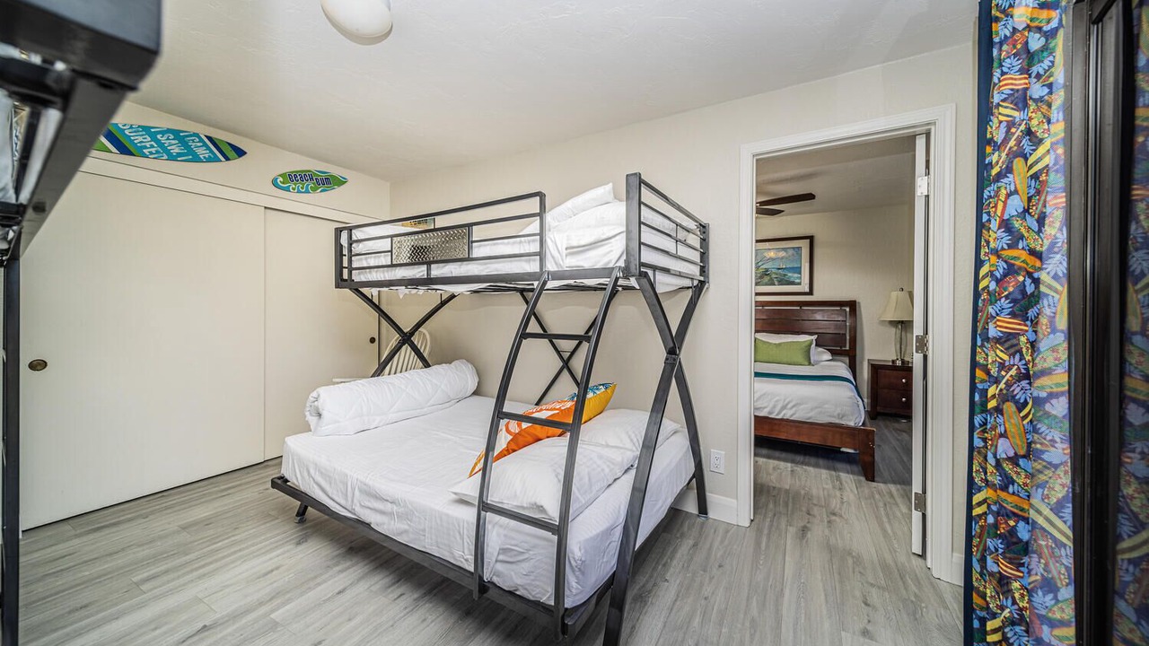 Photo of Bedroom in South Mission Beach