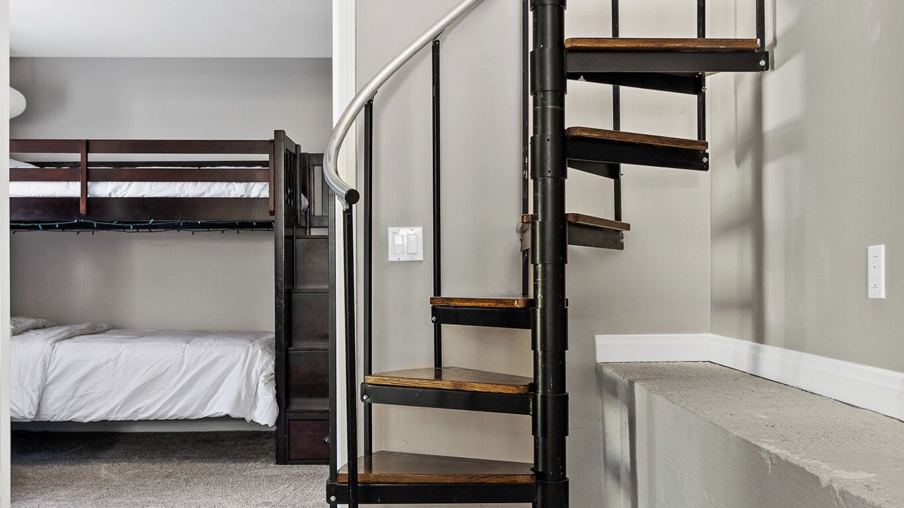 Photo of Bedroom in Green Valley Lake