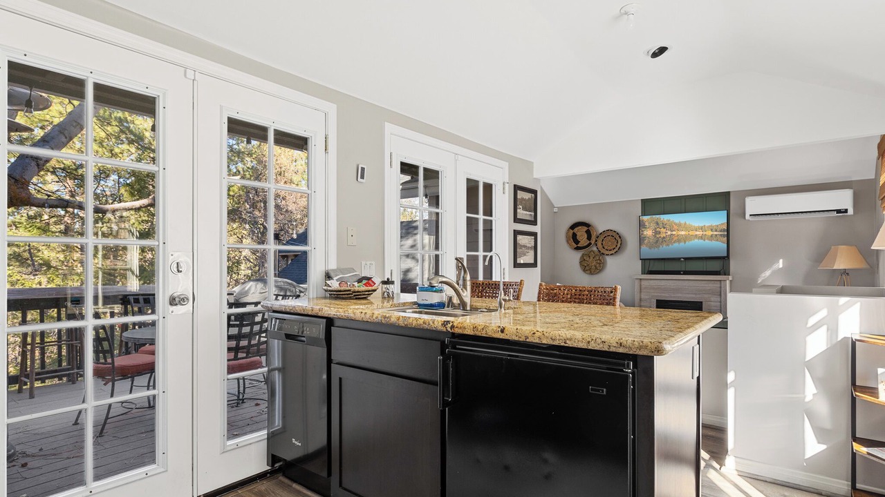 Photo of Kitchen in Green Valley Lake