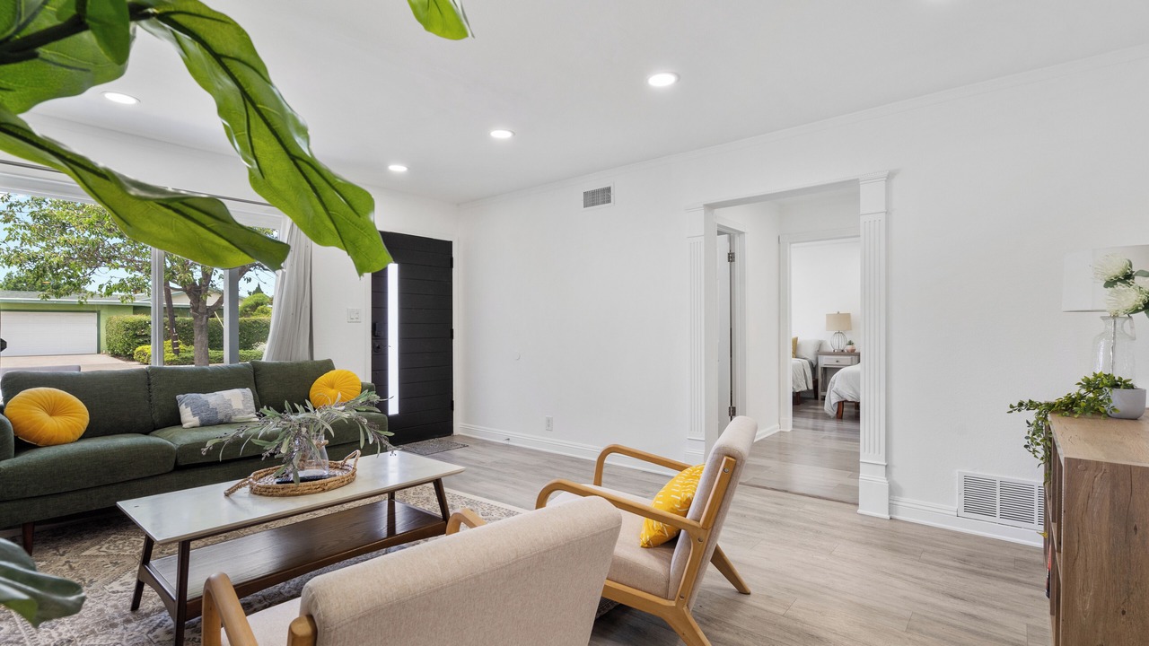 Photo of Livingroom in Costa Mesa