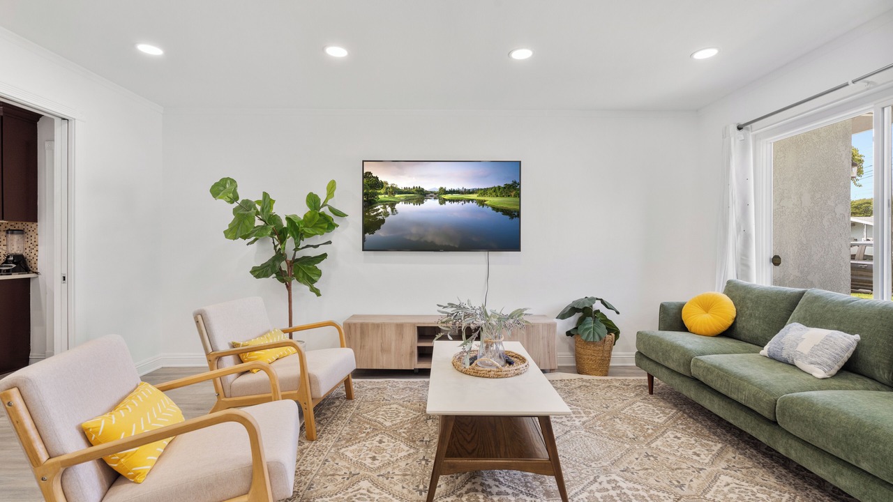 Photo of Livingroom in Costa Mesa