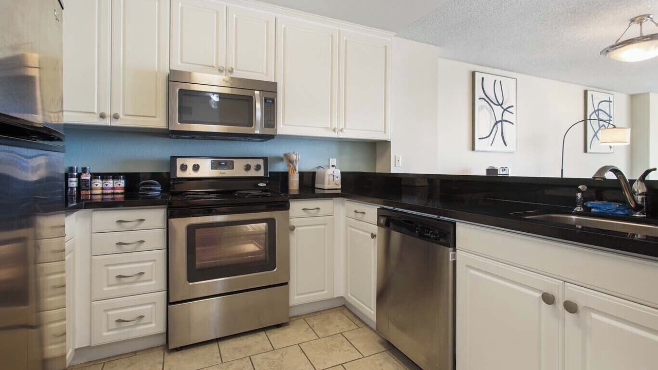 Photo of Kitchen in Marina Peninsula