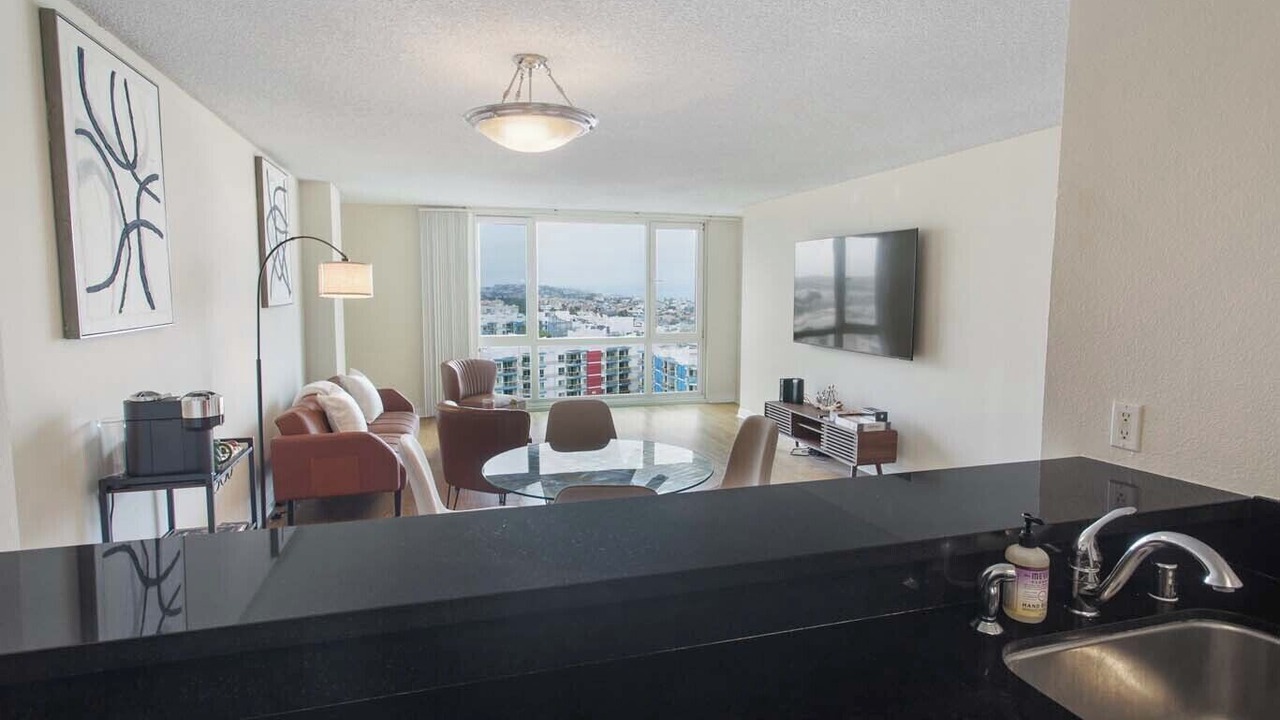 Photo of Livingroom in Marina Peninsula