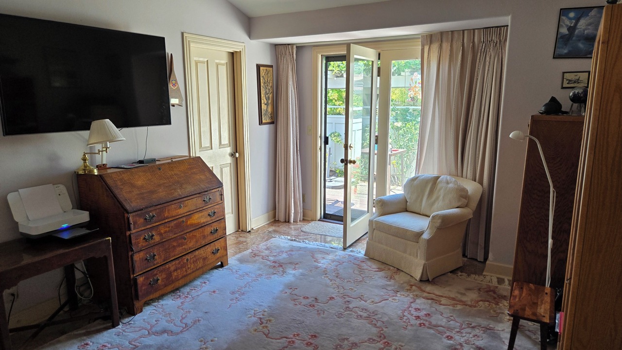 Photo of Livingroom in Salinas