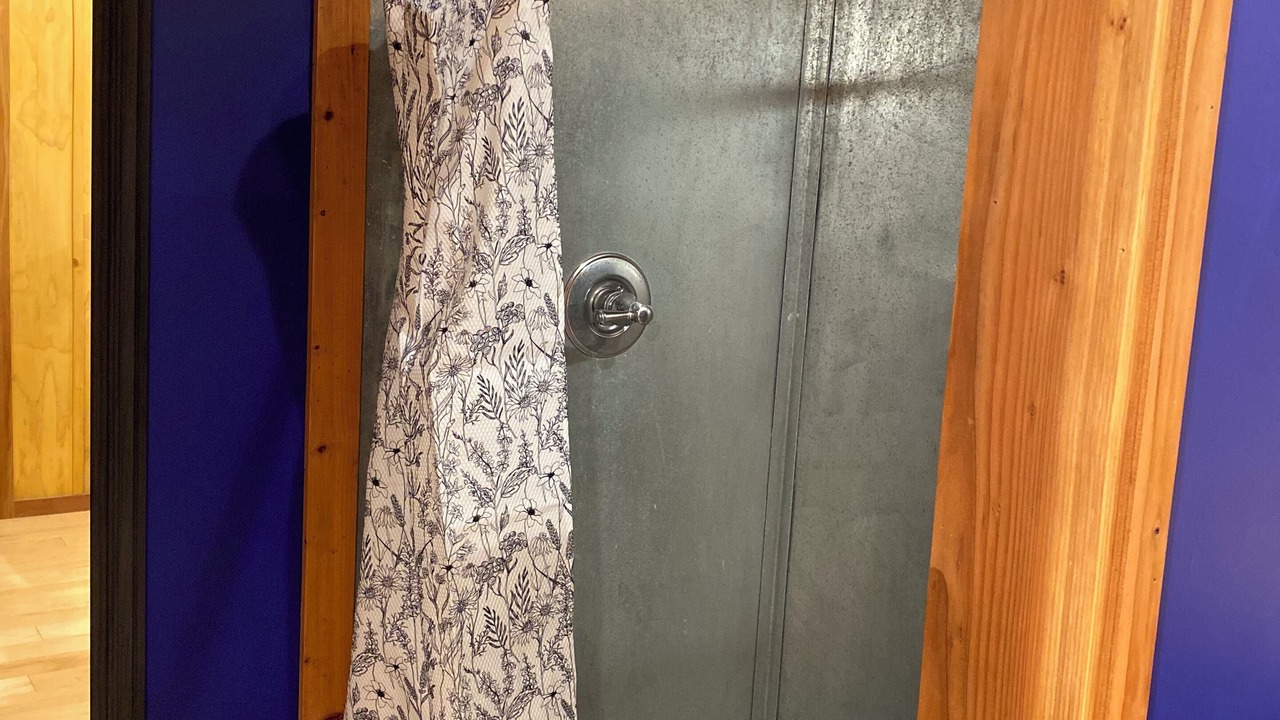 Photo of Bathroom in Elk