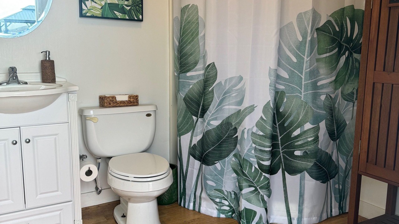 Photo of Bathroom in Lakeside