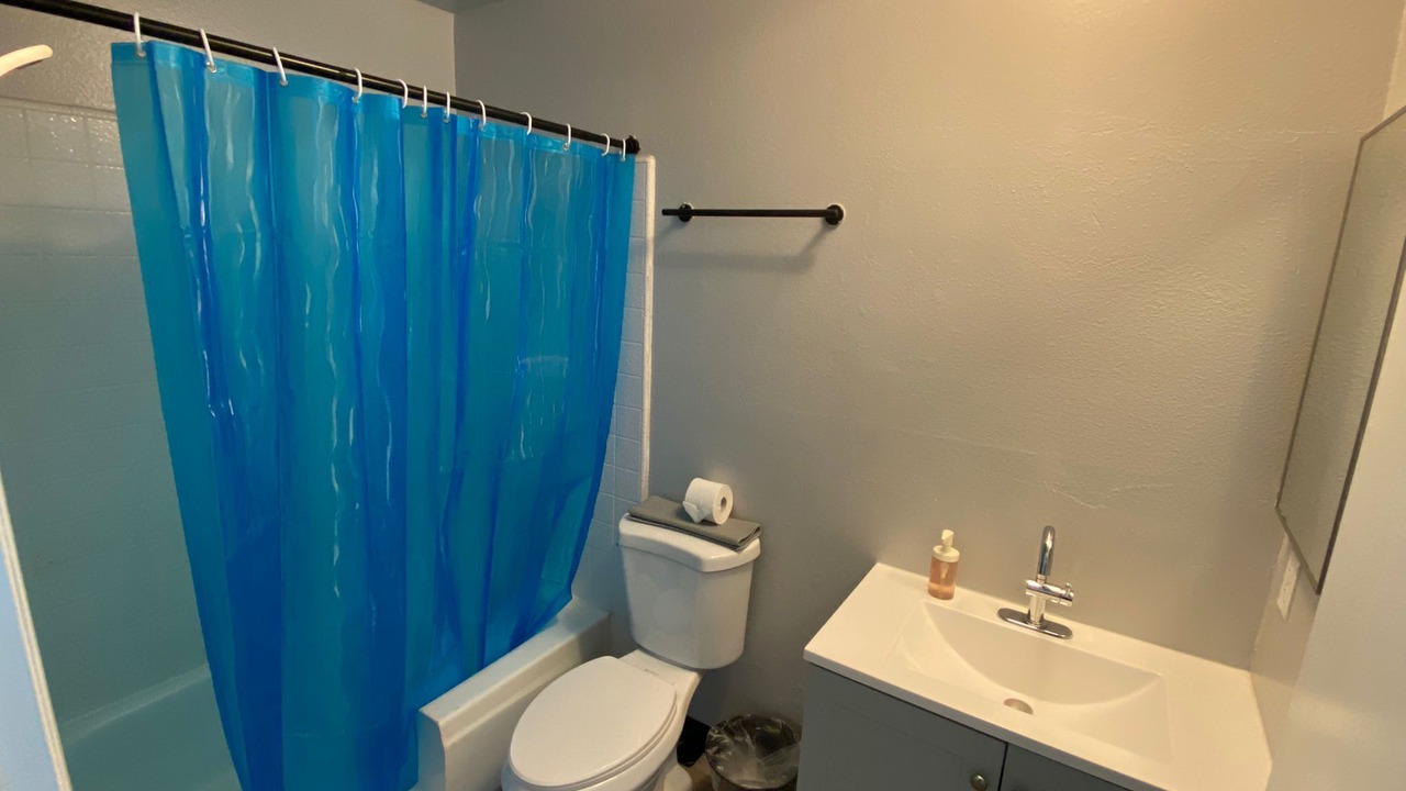Photo of Bathroom in Pico - Robertson