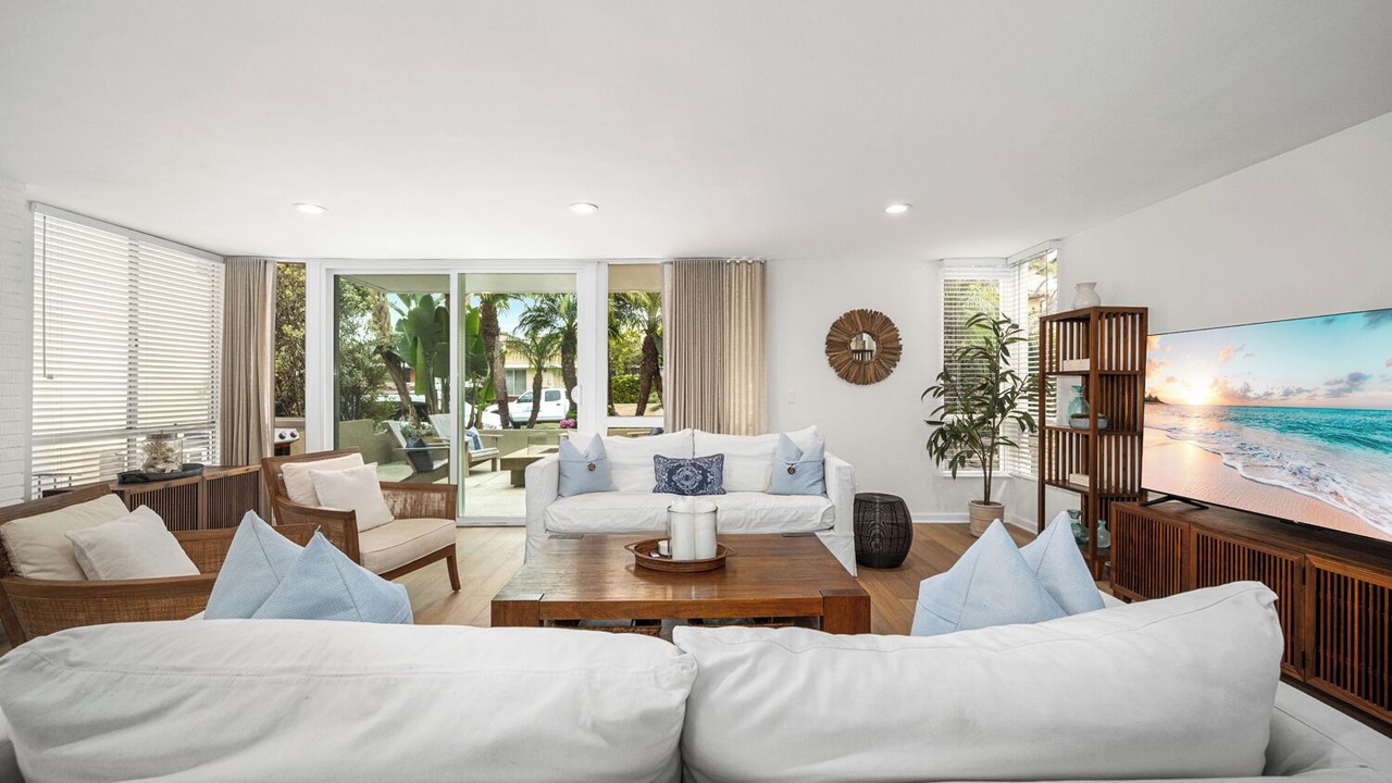Photo of Livingroom in Corona del Mar