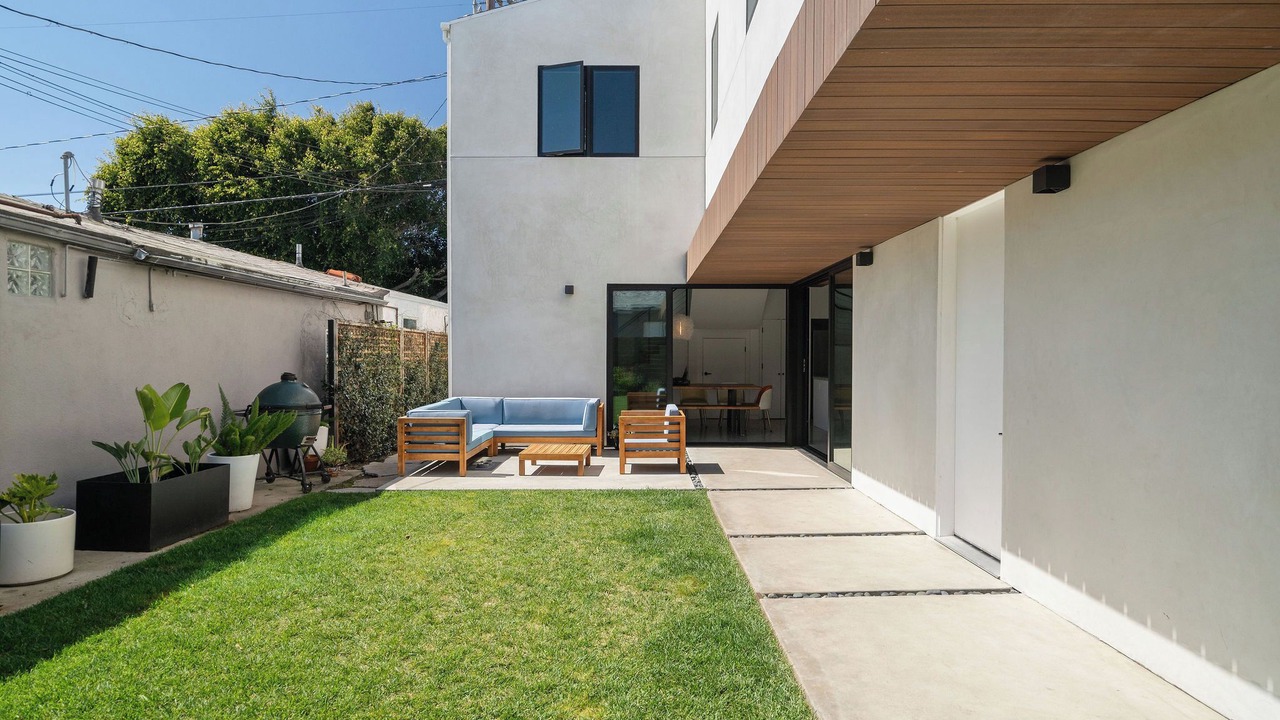 Photo of Patio Balcony in Culver - West