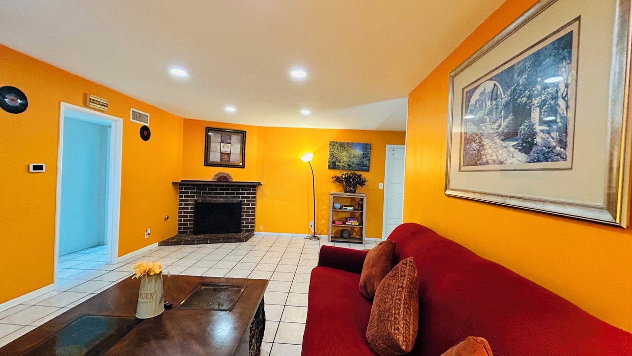 Photo of Livingroom in Cypress
