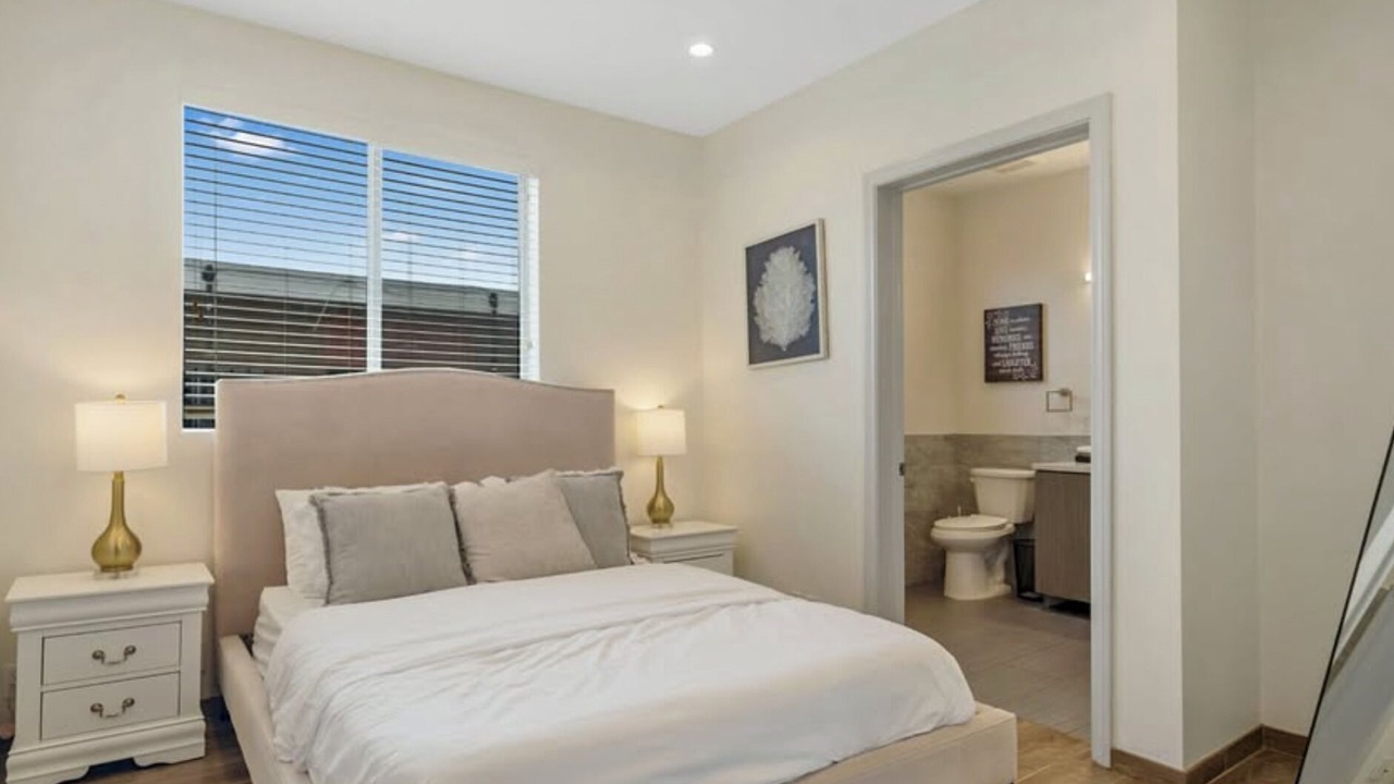 Photo of Bedroom in East Hollywood
