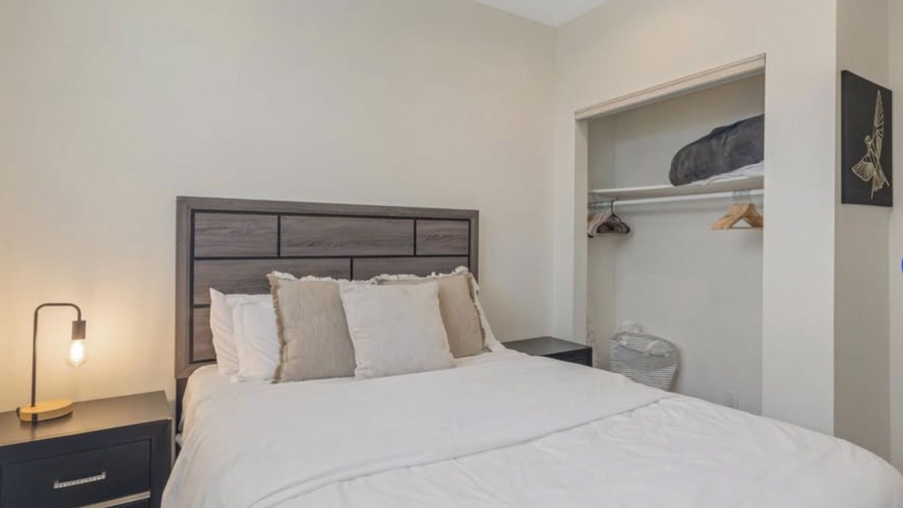 Photo of Bedroom in East Hollywood