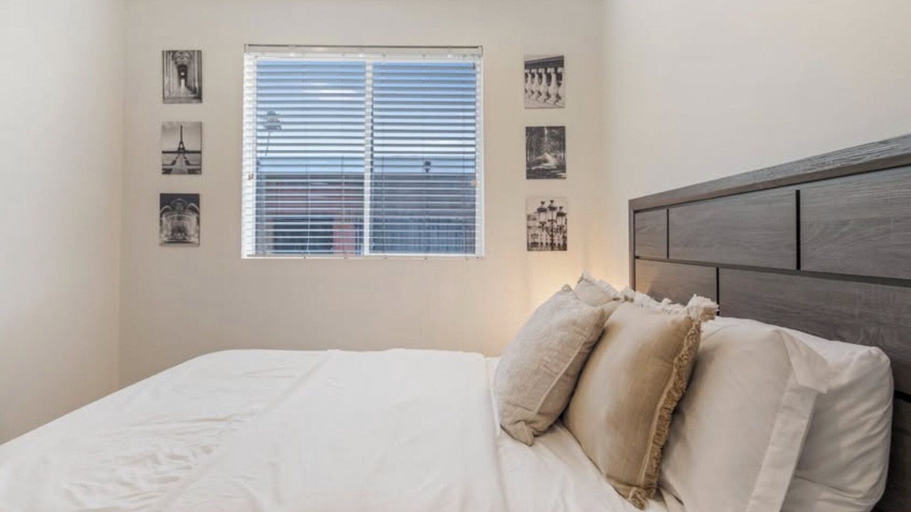 Photo of Bedroom in East Hollywood