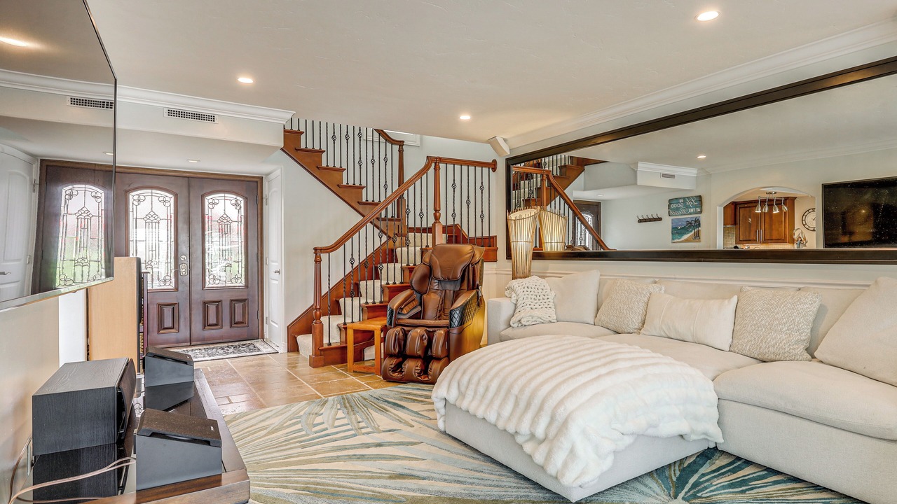 Photo of Livingroom in Channel Islands