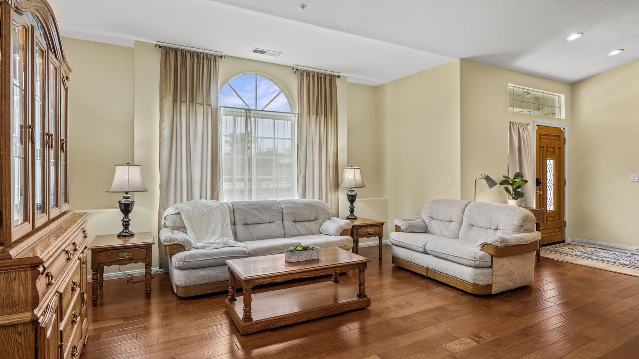 Photo of Livingroom in Ramona
