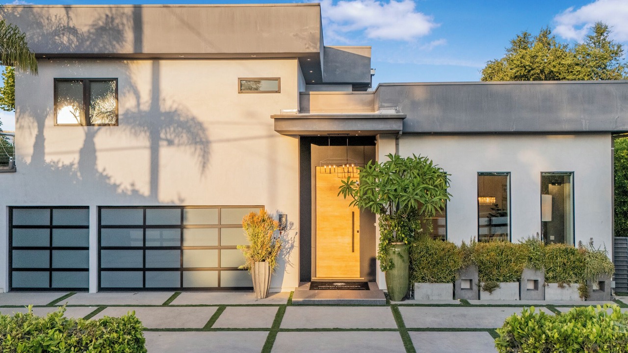 Photo of Outdoor in Encino