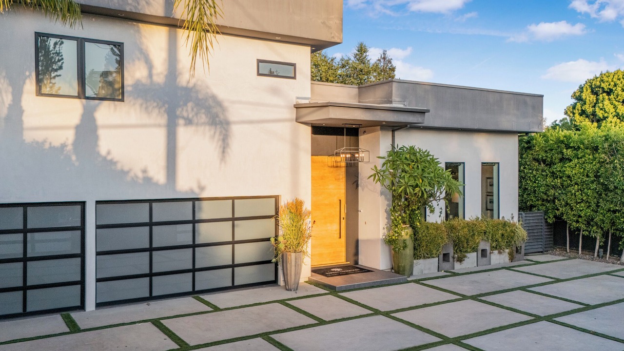 Photo of Outdoor in Encino