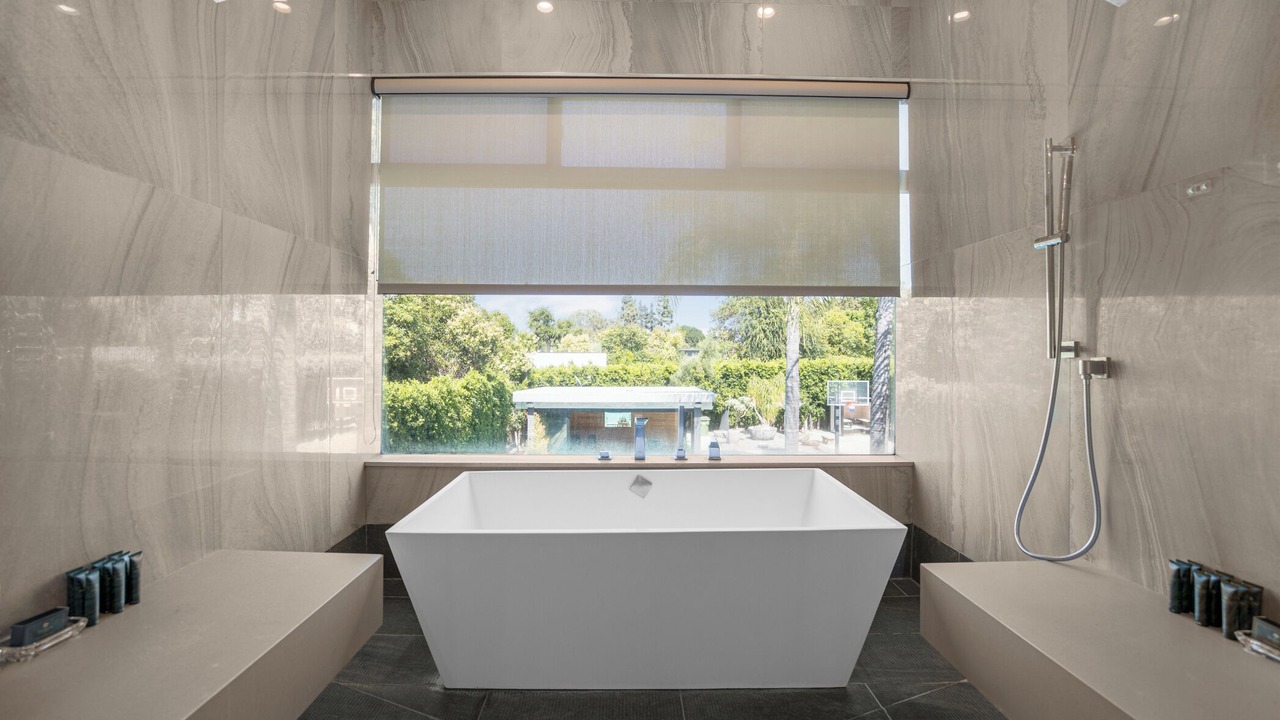 Photo of Bathroom in Encino