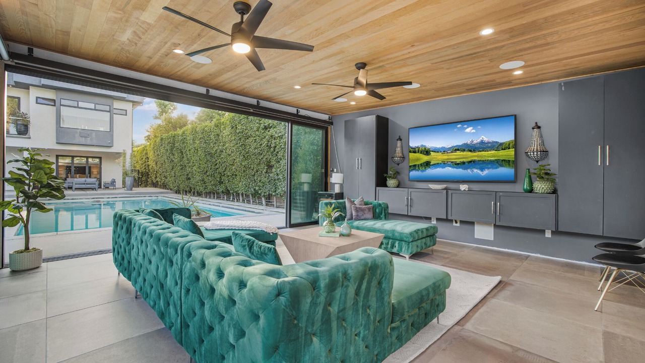 Photo of Outdoor in Encino