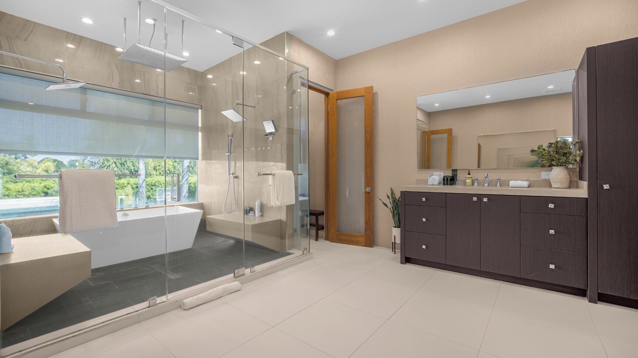 Photo of Bathroom in Encino