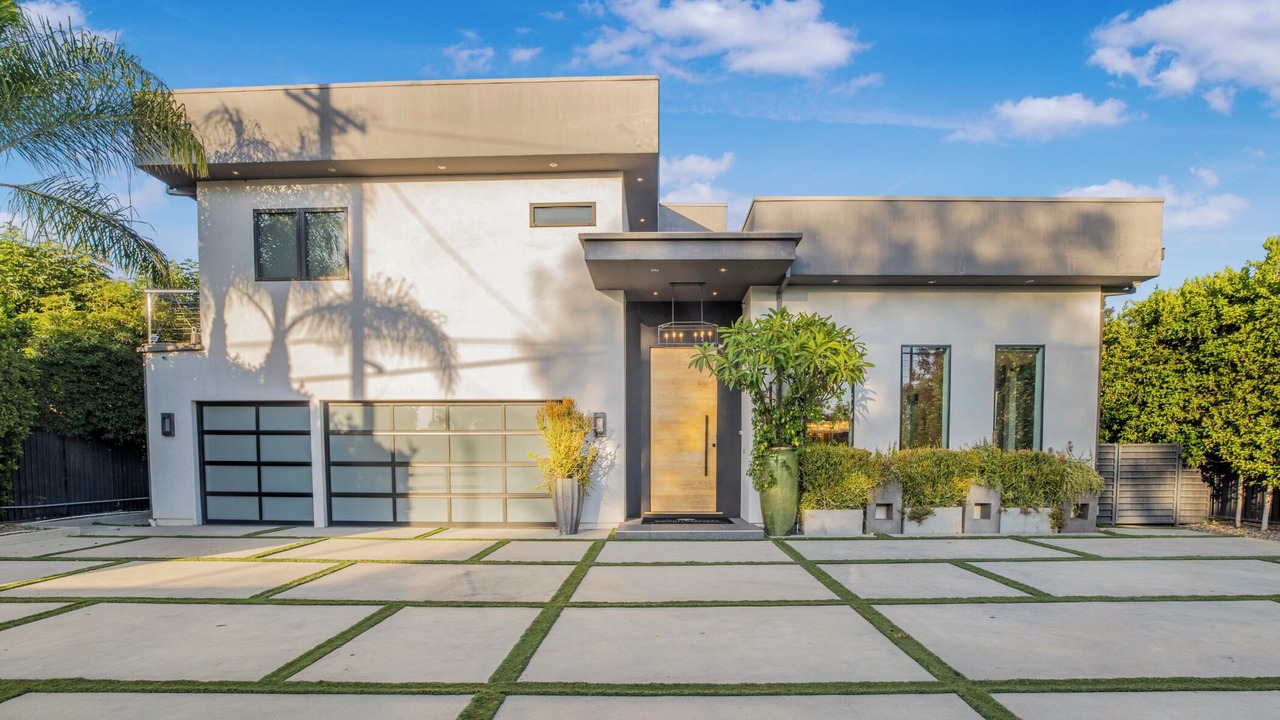 Photo of Outdoor in Encino