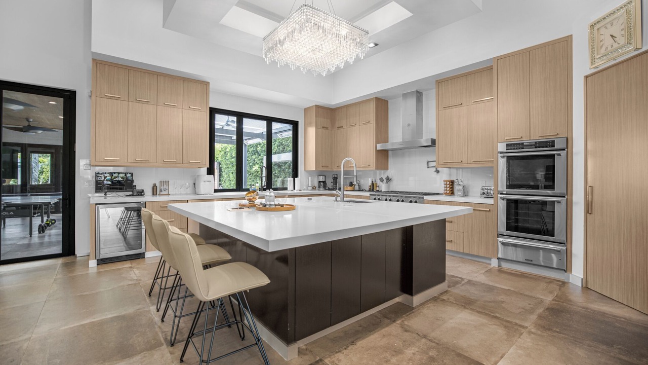 Photo of Kitchen in Encino