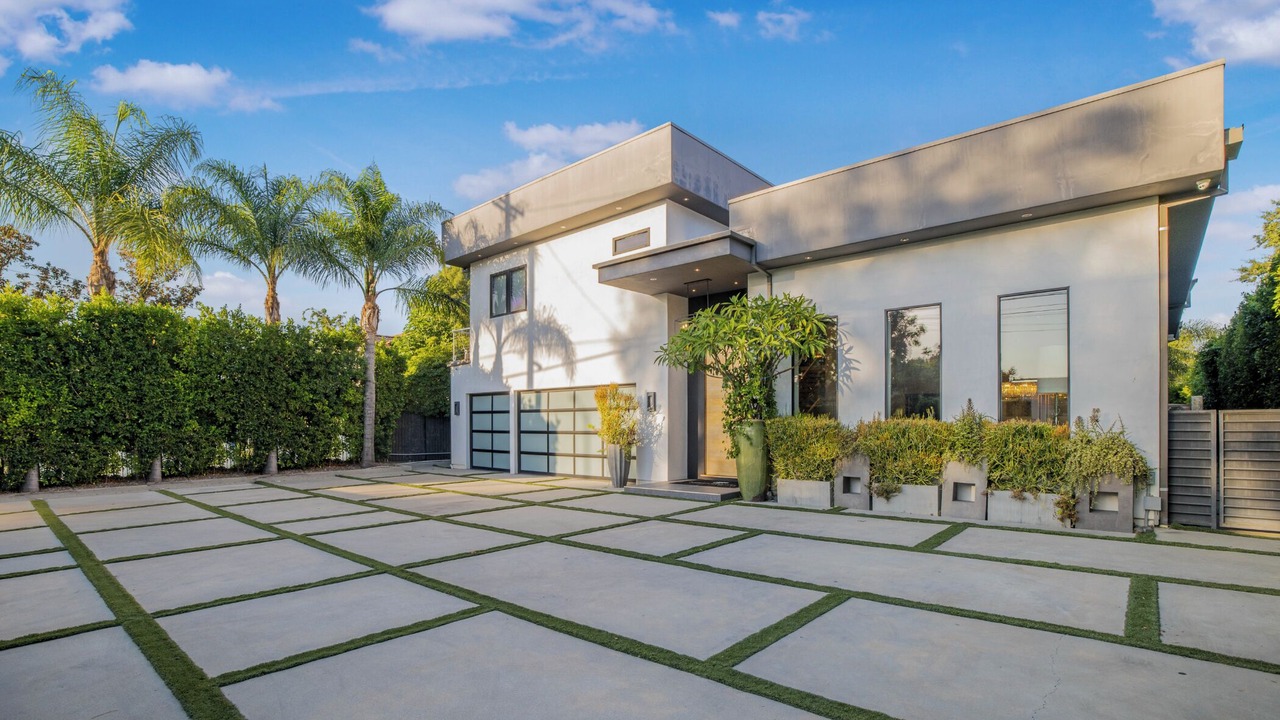 Photo of Outdoor in Encino